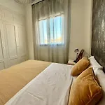 Апартаменты Calle Larga 44 *
